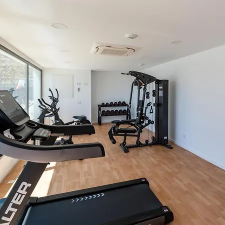 Penthouse Middel Views